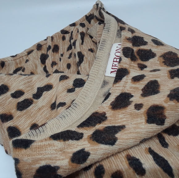 Cheetah Animal Leopard Knit cap sleeve sweater - Picture 4 of 6